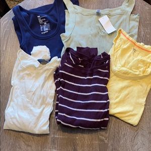 GAP bundle 5 Tops listed separately specify which ones and make an offer$6 each